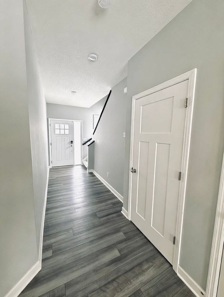 11437 83rd Ln Ne - Photo 2 of 39