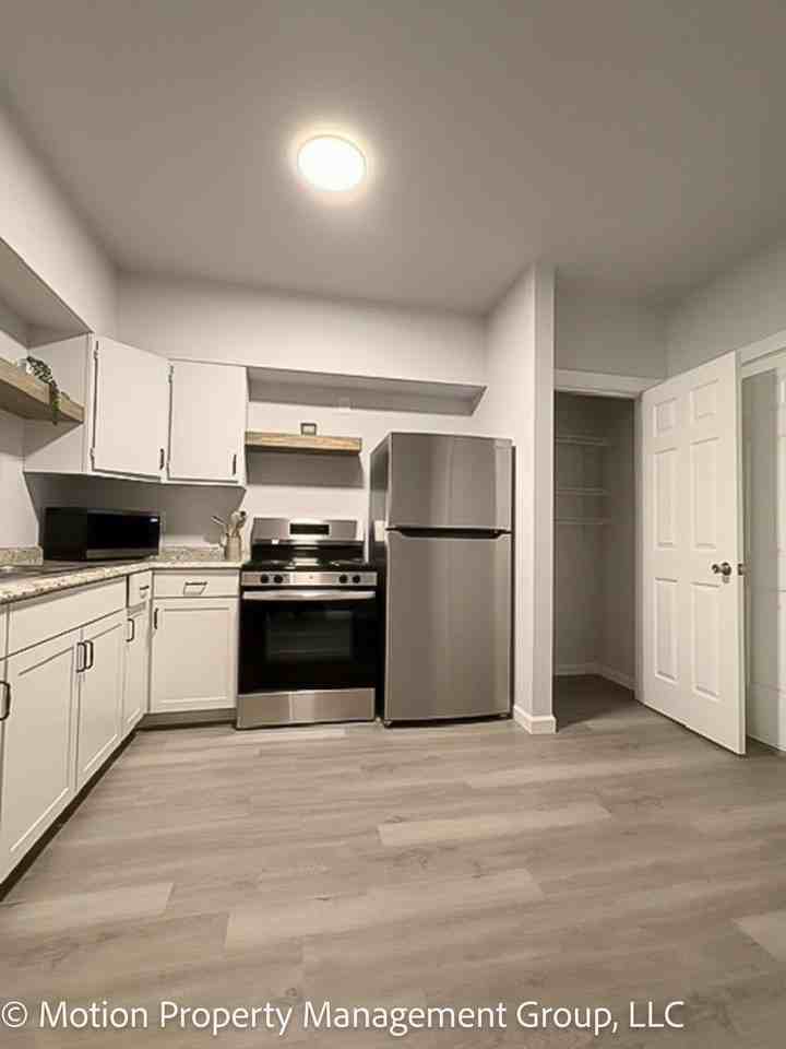 6918 Northside Drive - Photo 2 of 5