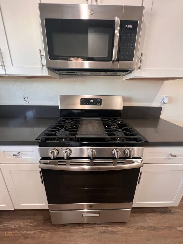 2199 Raleigh Ave - Photo 3 of 20