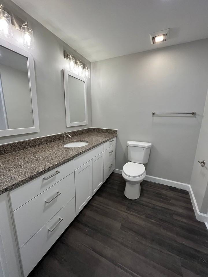 2009 Grand Ave - Photo 6 of 16