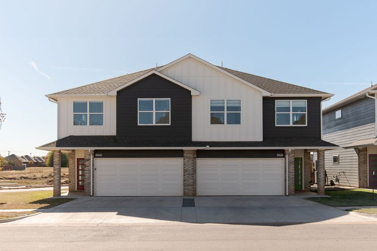 8904 Nw 109th Ln - Photo 2 of 20