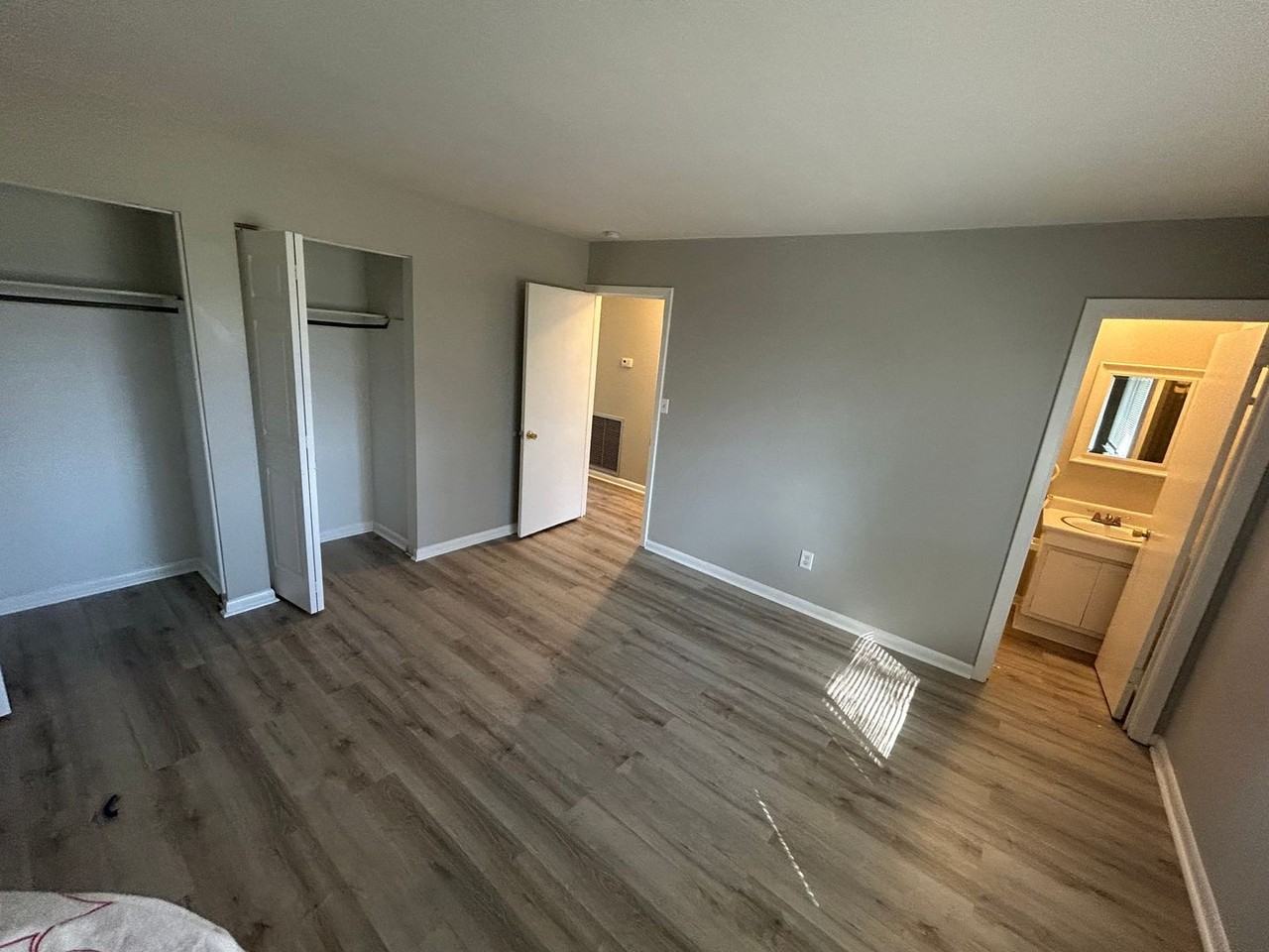 6013 Cowin Dr Nw - Photo 2 of 9