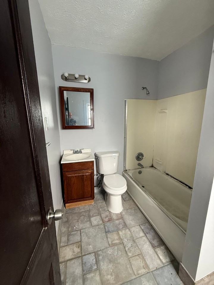 15106 Edgewood Ave - Photo 7 of 9