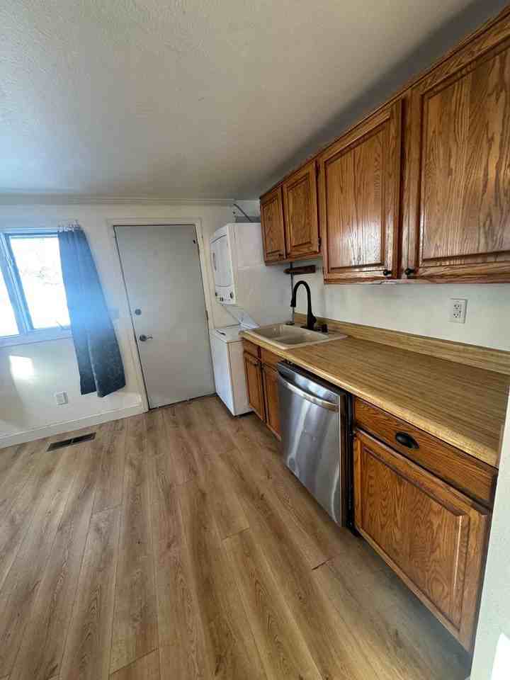 1808 Twining Dr - Photo 7 of 17