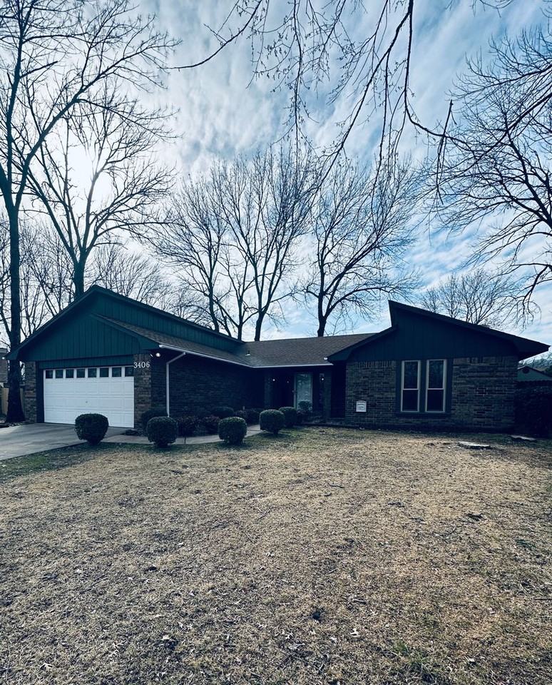 3406 Erin Oaks St - Photo 2 of 33