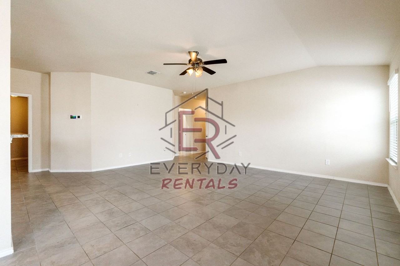 2004 Mallard Ct - Photo 4 of 16