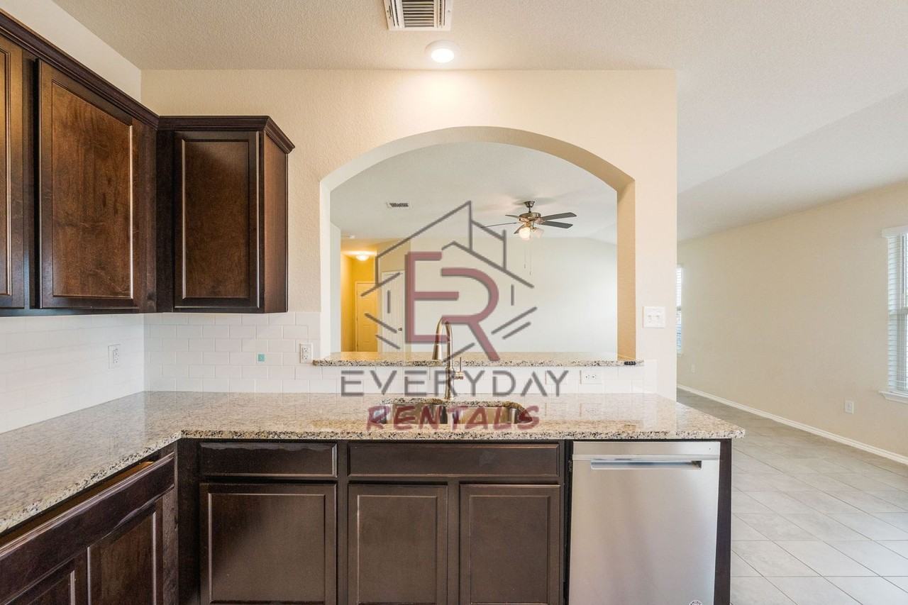 2004 Mallard Ct - Photo 7 of 16