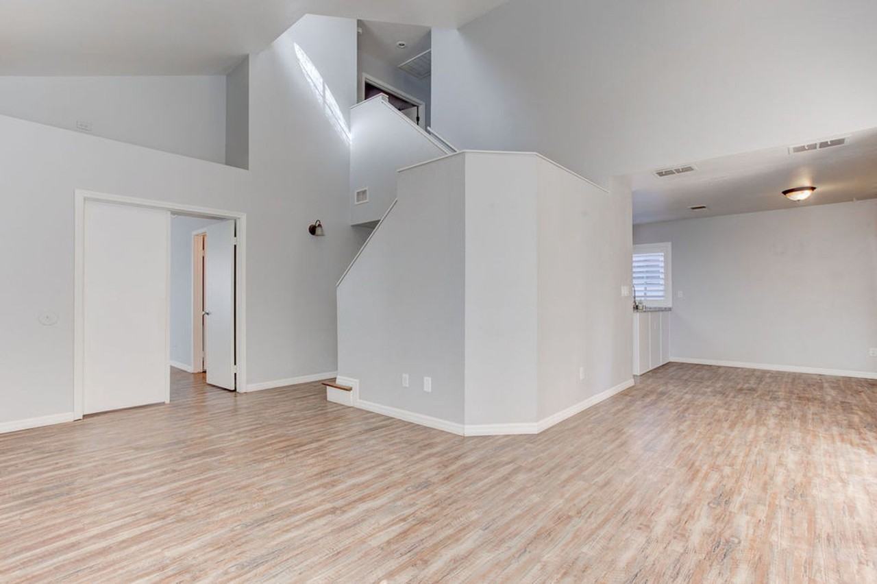 7044 Morales Cir - Photo 4 of 38