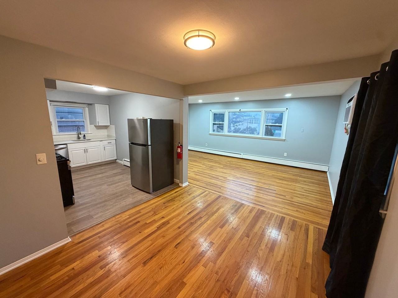 407 W Stimpson Ave - Photo 3 of 10