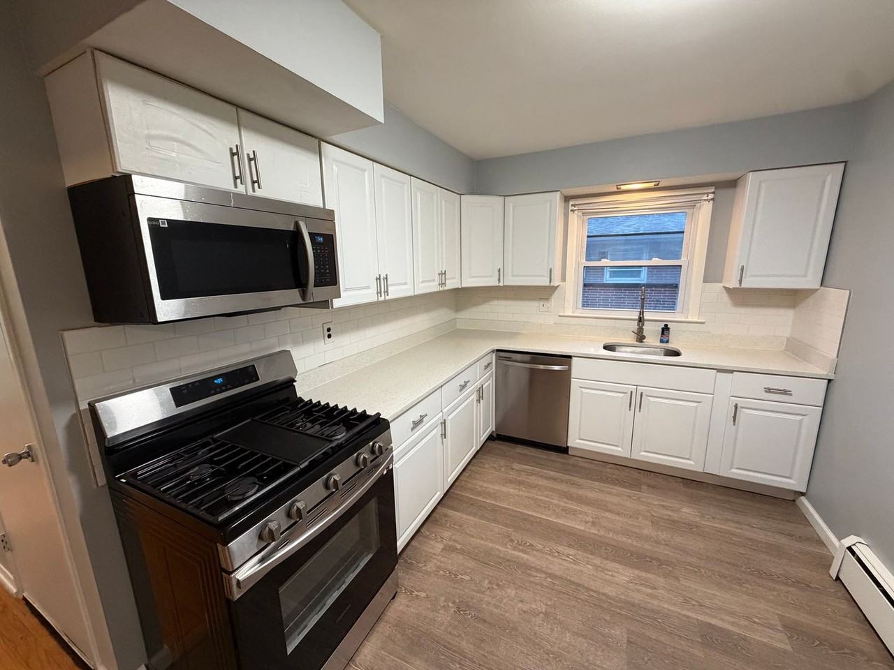 407 W Stimpson Ave - Photo 4 of 10