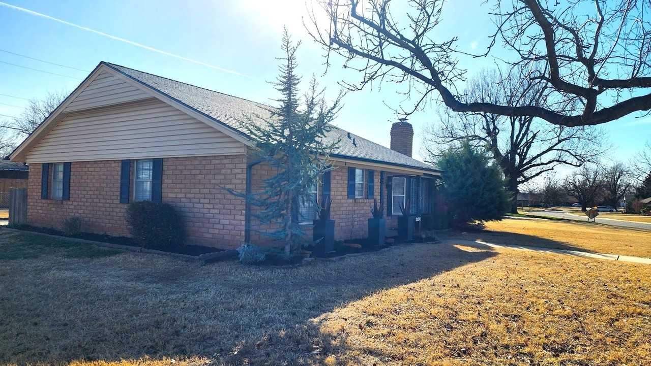 3100 Elmwood Ave - Photo 3 of 40