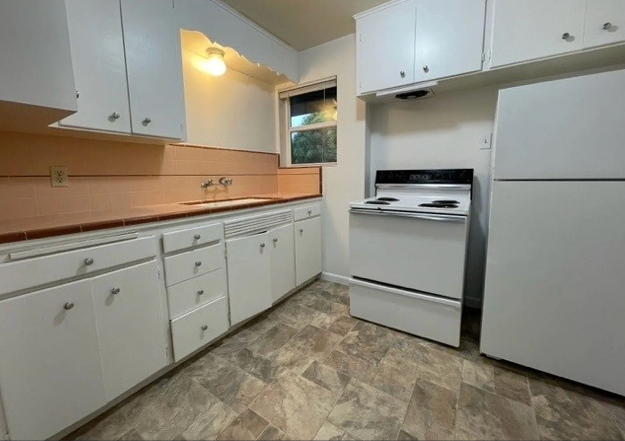 1535 California Ave Sw - Photo 6 of 10