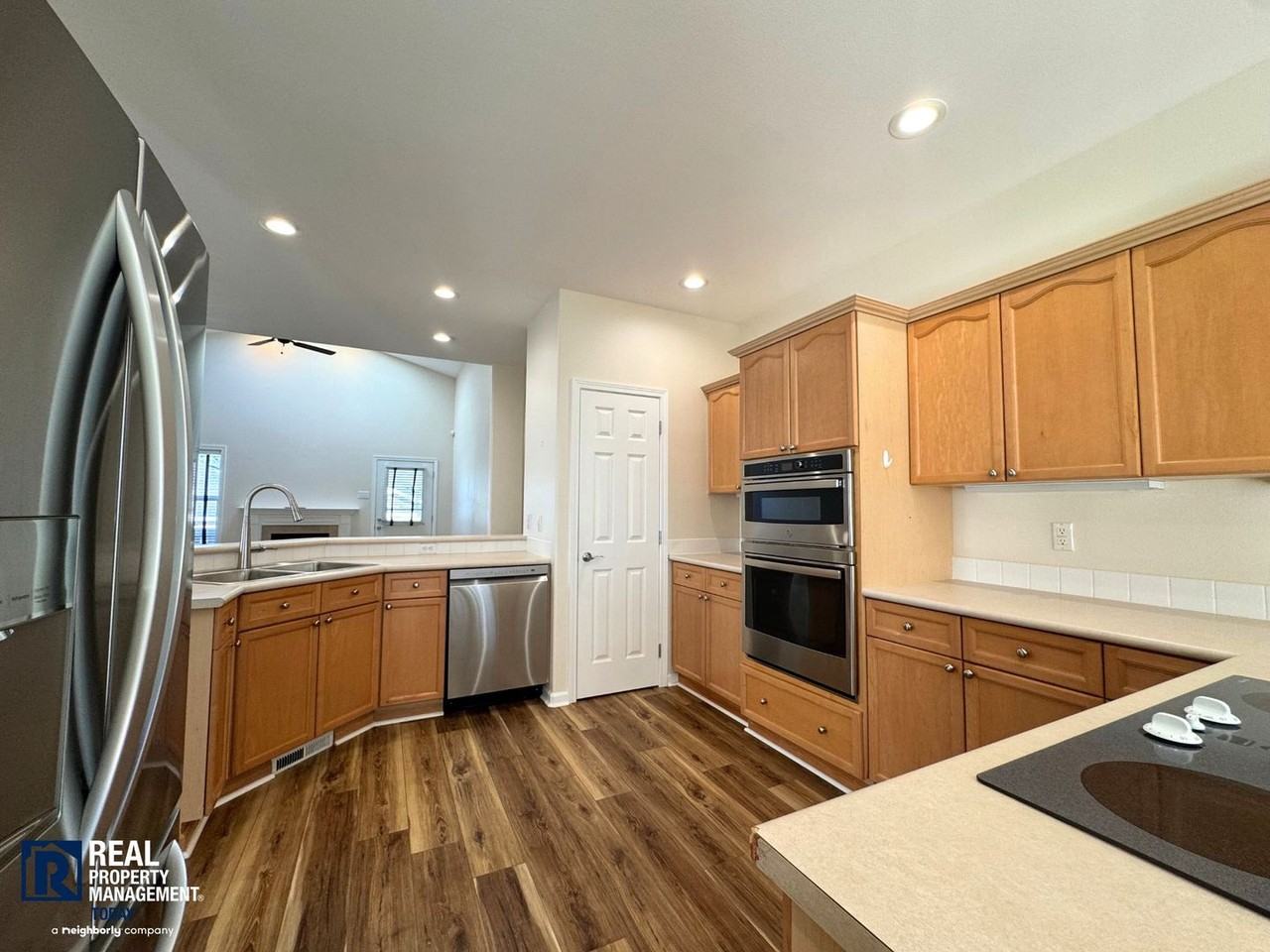 5817 54th St W - Photo 5 of 30