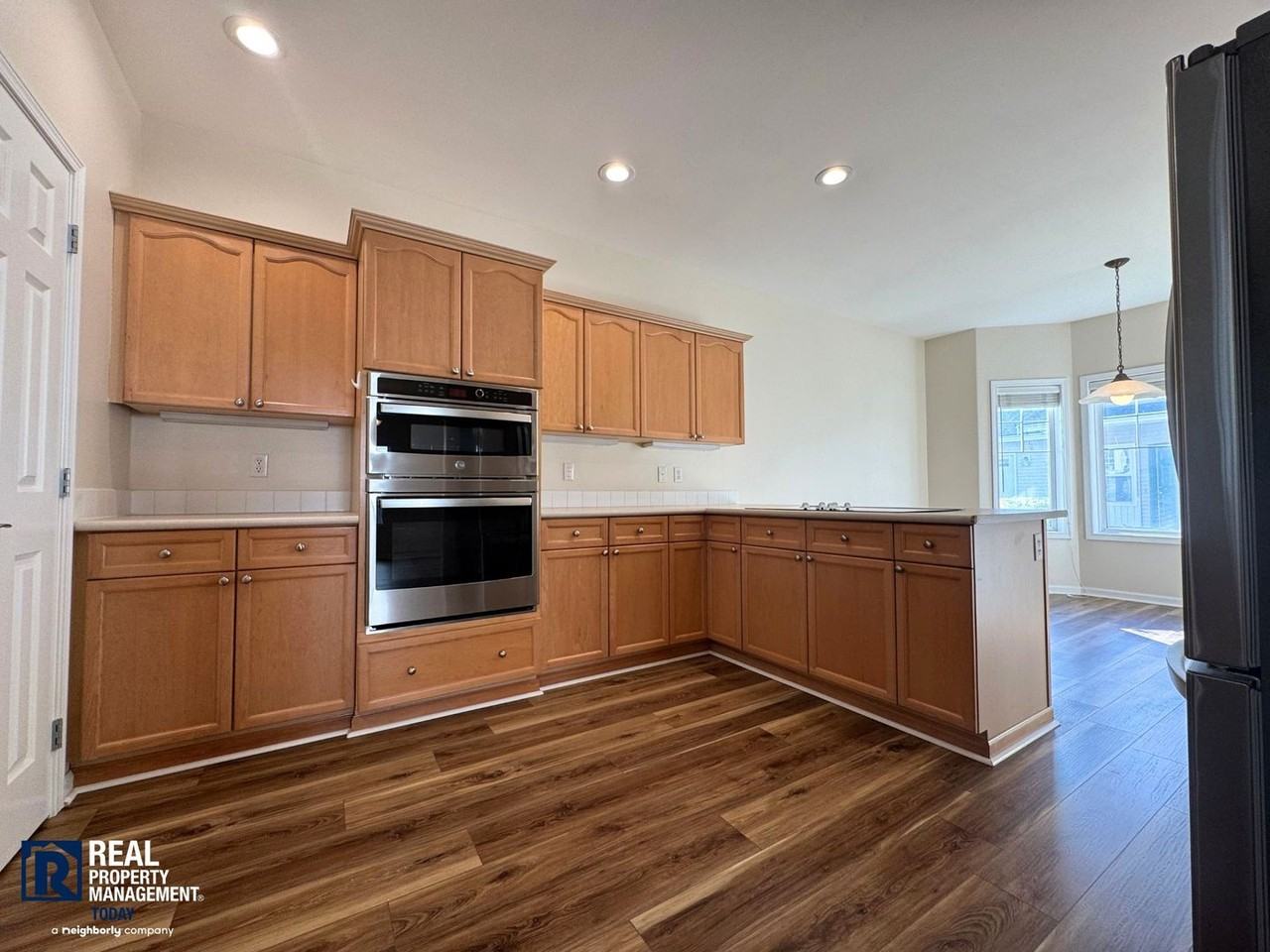 5817 54th St W - Photo 6 of 30