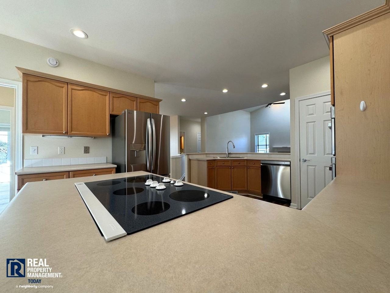 5817 54th St W - Photo 7 of 30