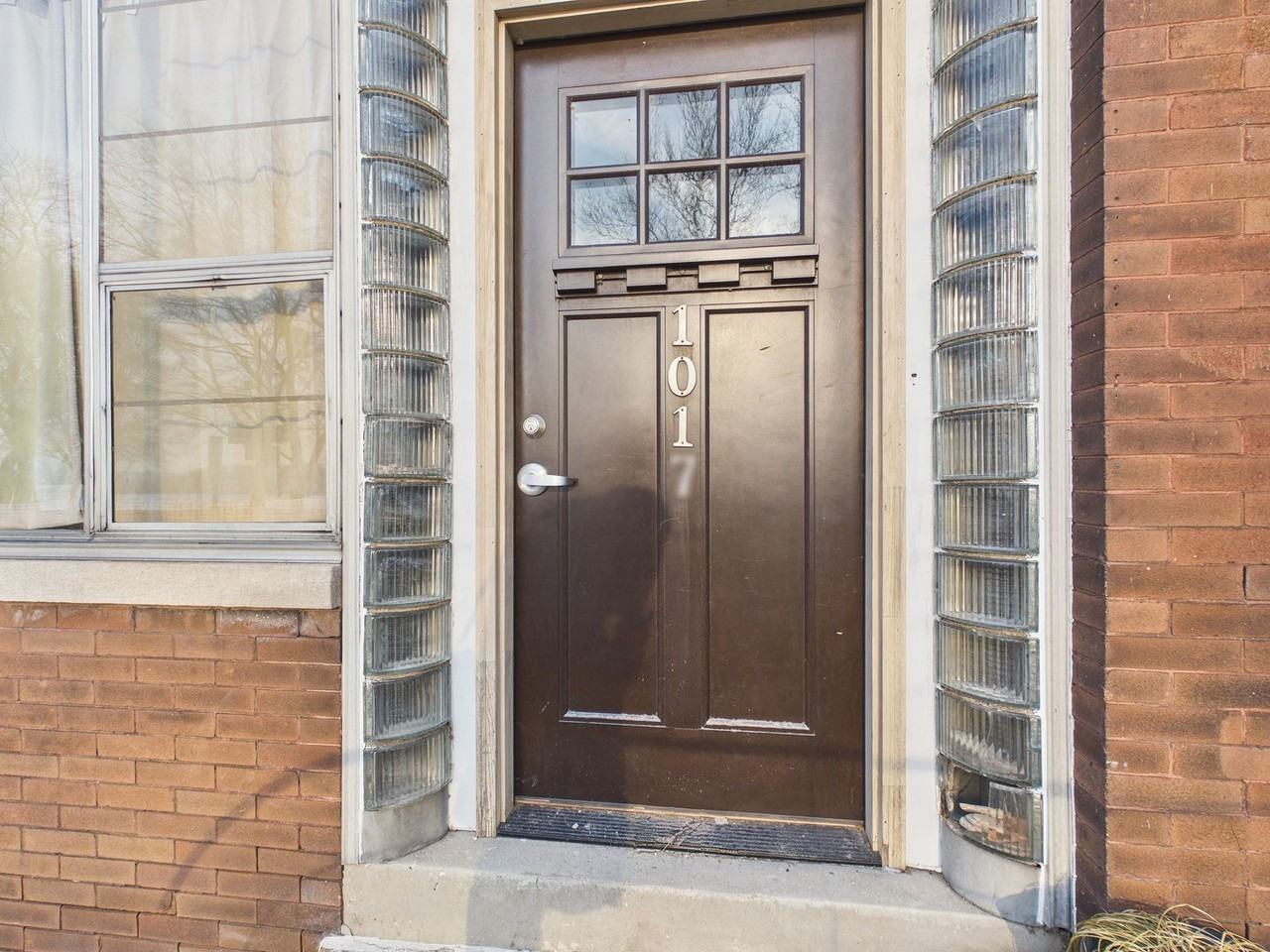 1017 N Front St - Photo 2 of 29