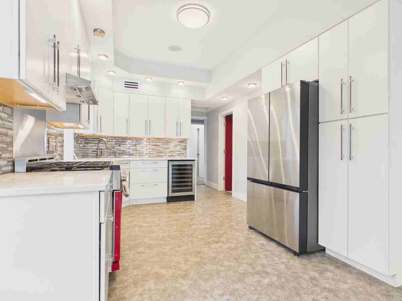 1017 N Front St - Photo 4 of 29