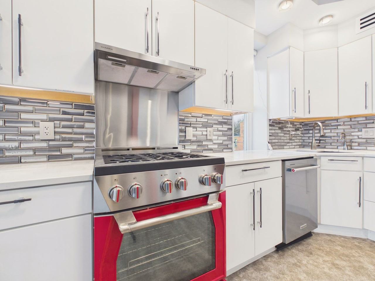 1017 N Front St - Photo 6 of 29