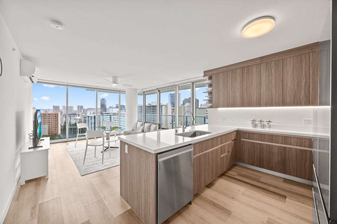 1500 Rycroft St #1711R - Photo 2 of 26