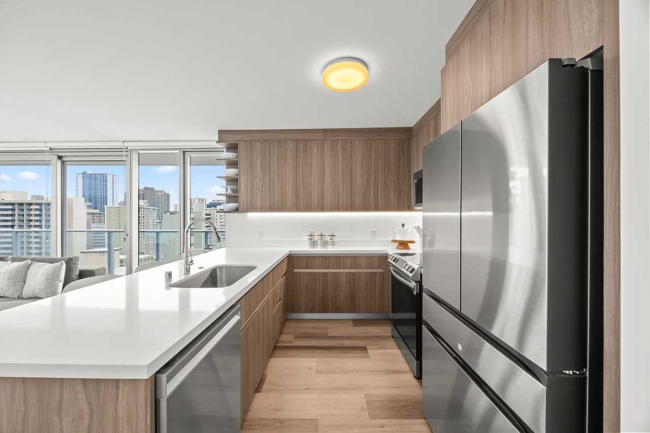 1500 Rycroft St #1711R - Photo 4 of 26