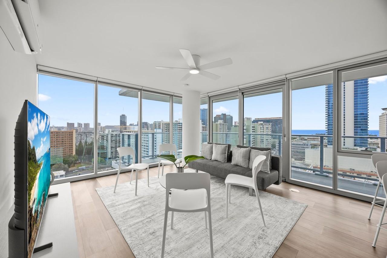 1500 Rycroft St #1711R - Photo 6 of 26