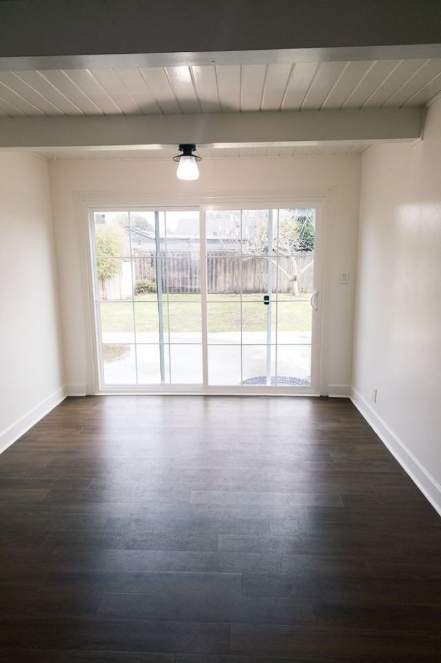 1370 Hollyburne Ave - Photo 5 of 20