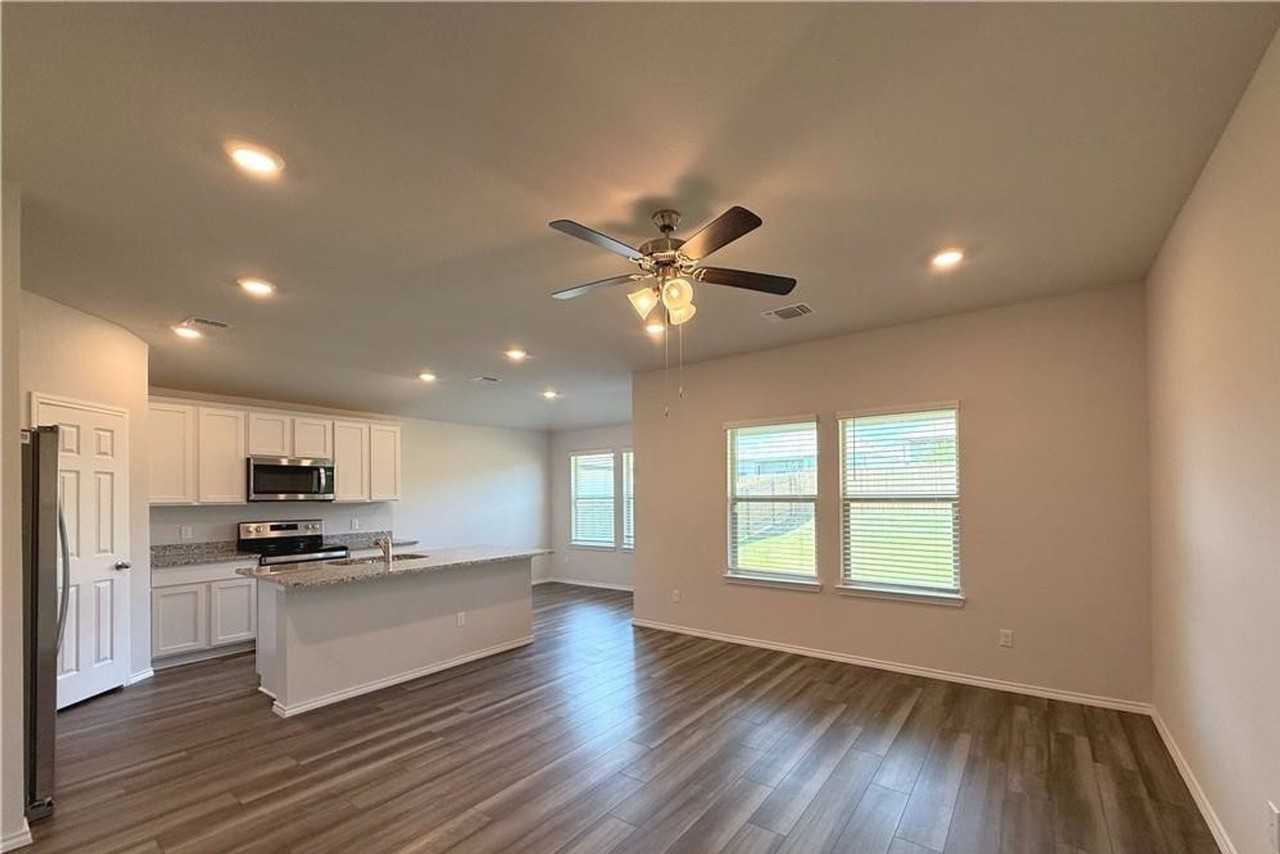 1426 Piedmont St - Photo 3 of 16