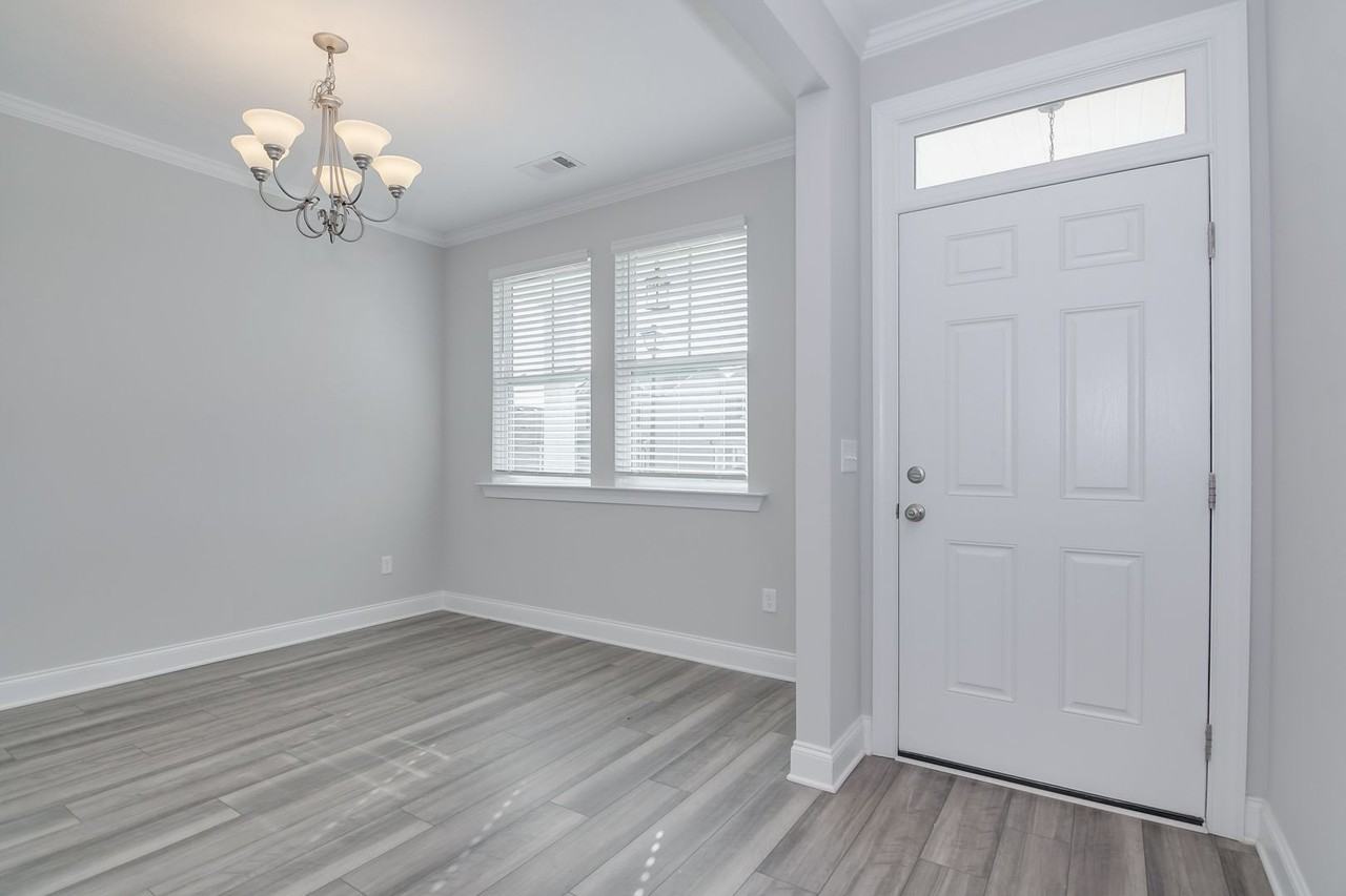 15 Coslett Dr - Photo 5 of 37