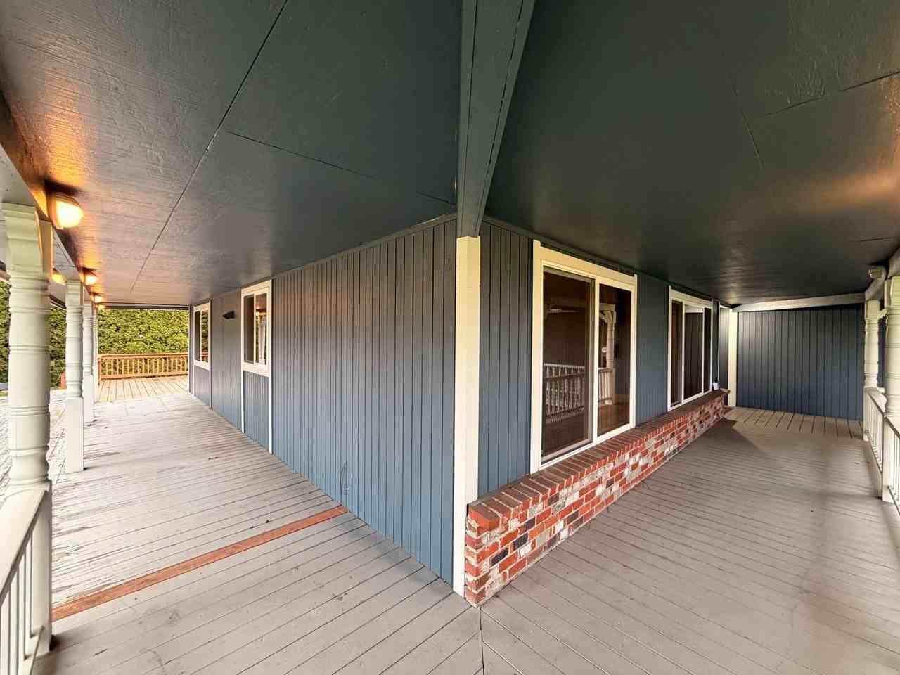 18417 40th Ave E - Photo 5 of 37