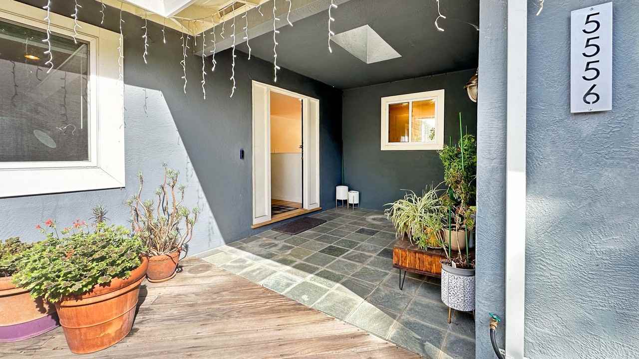 5556 Griffin St - Photo 6 of 25