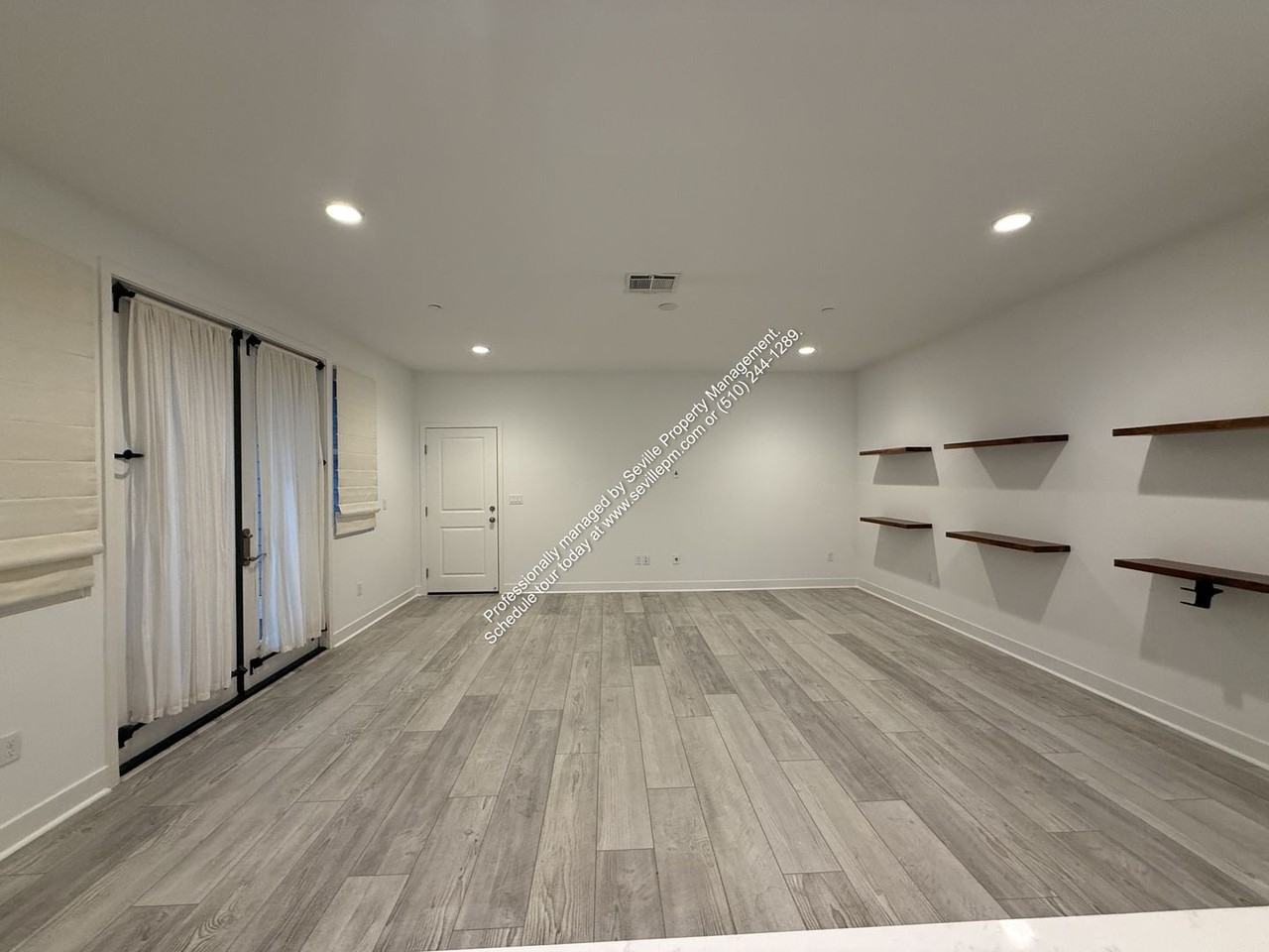 1922 Willow St - Photo 4 of 36