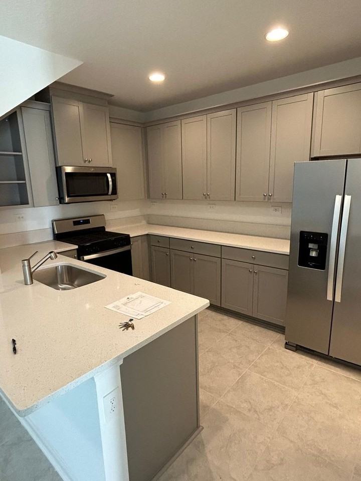 631 Cherry Elm Dr - Photo 4 of 12