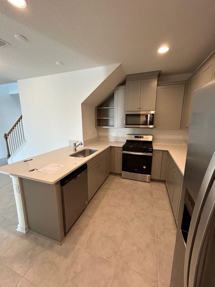 631 Cherry Elm Dr - Photo 5 of 12