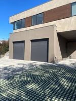 featured image of 1542 N Hoover St