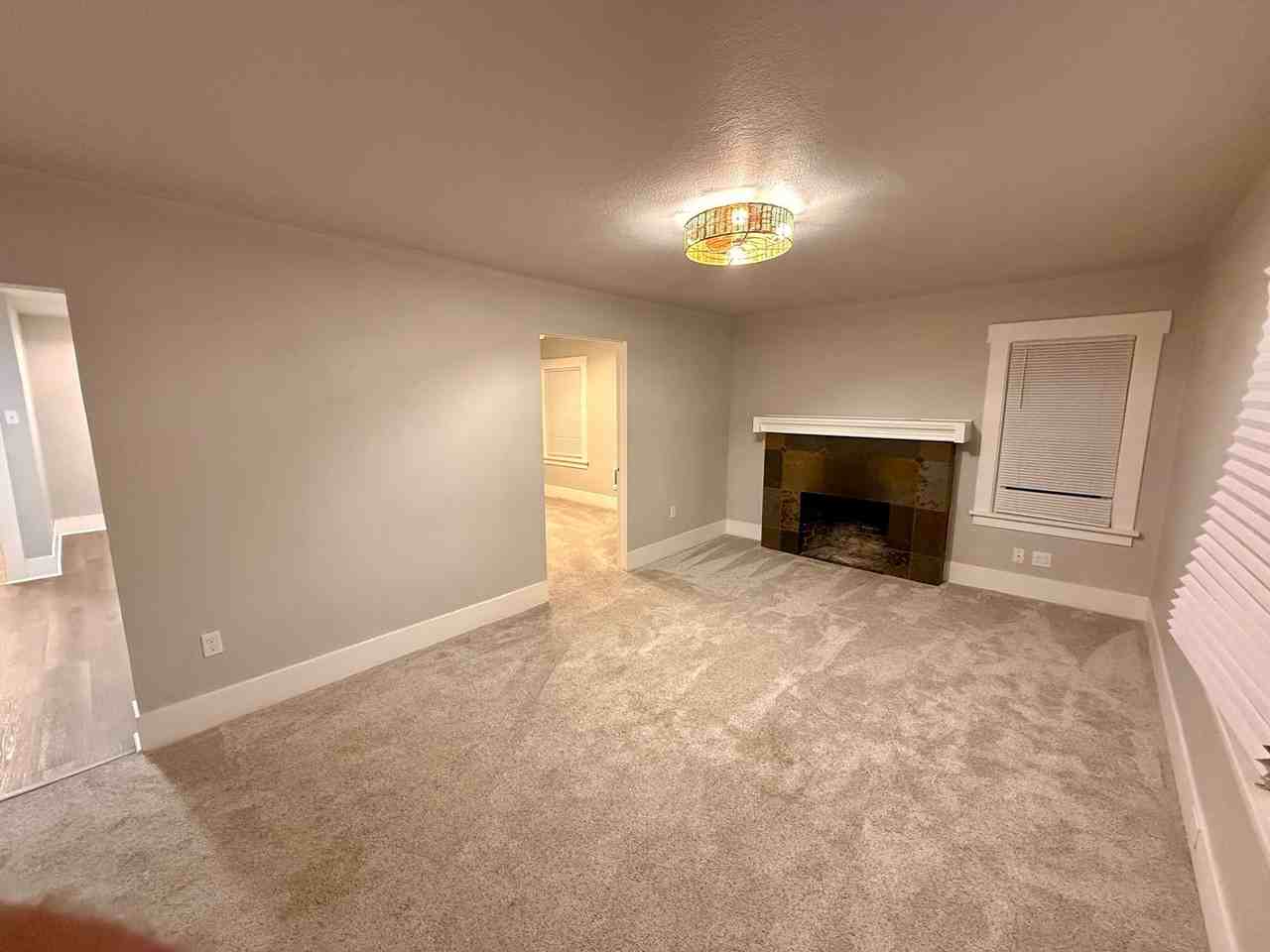 3712 S 10th St - Photo 5 of 15