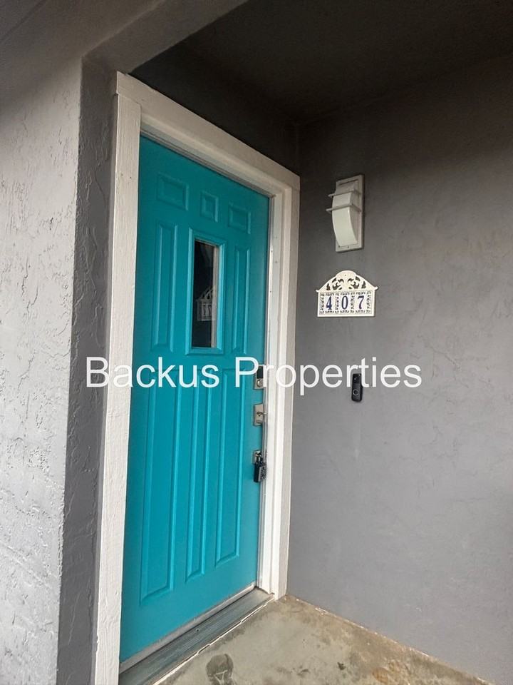 407 Fairview Dr - Photo 2 of 24