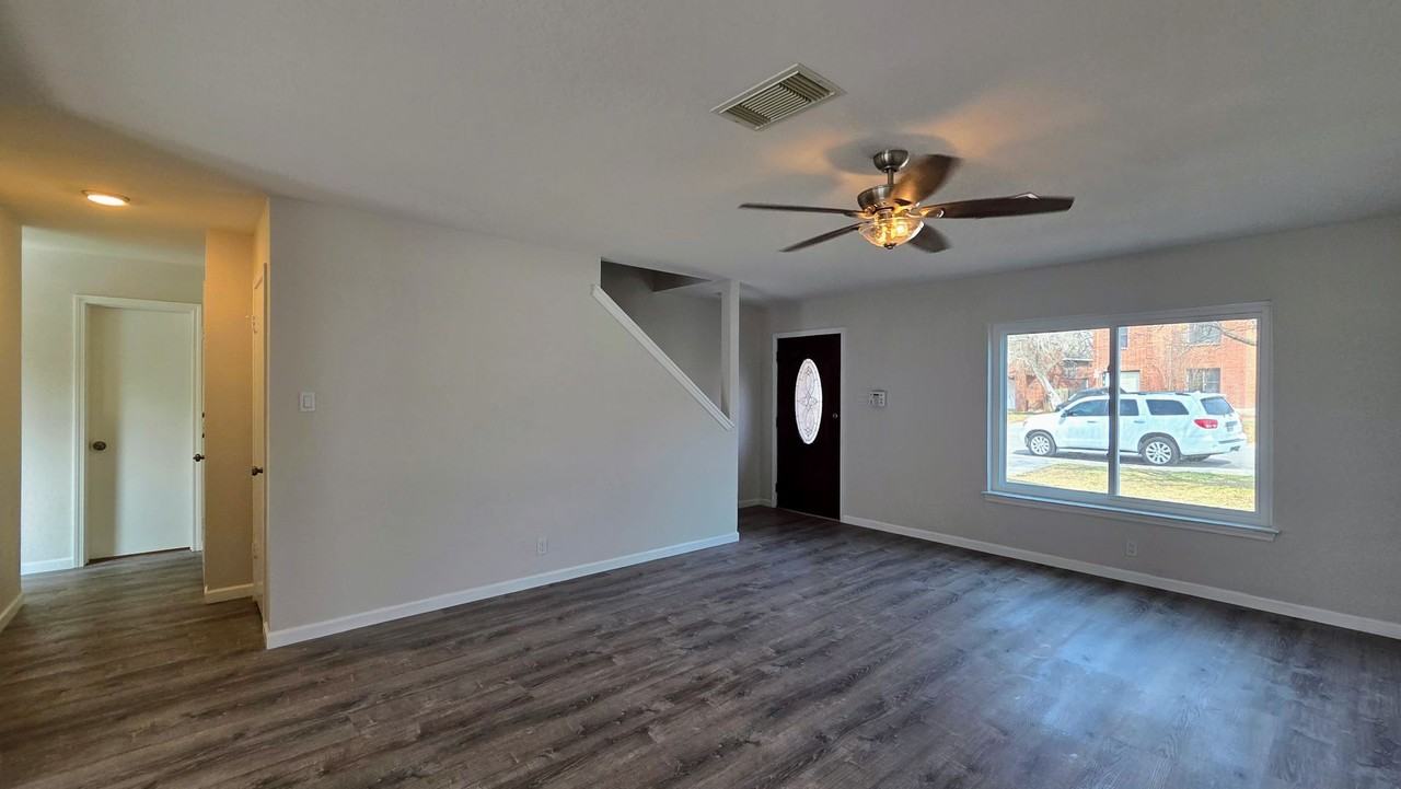 3717 Candlecreek Ct - Photo 3 of 16