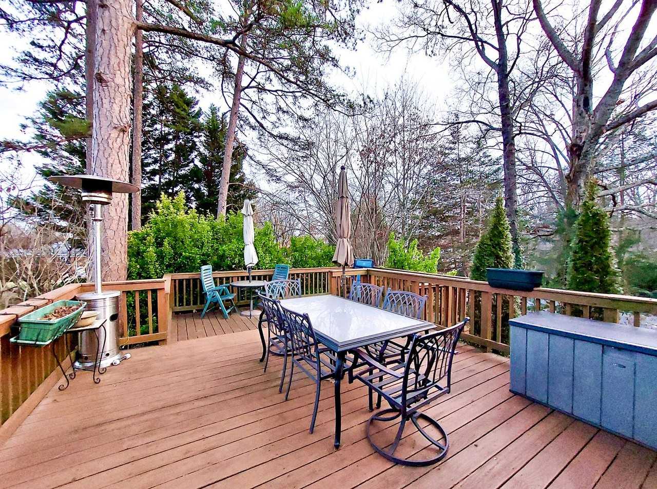 210 Westminster Rd - Photo 4 of 20