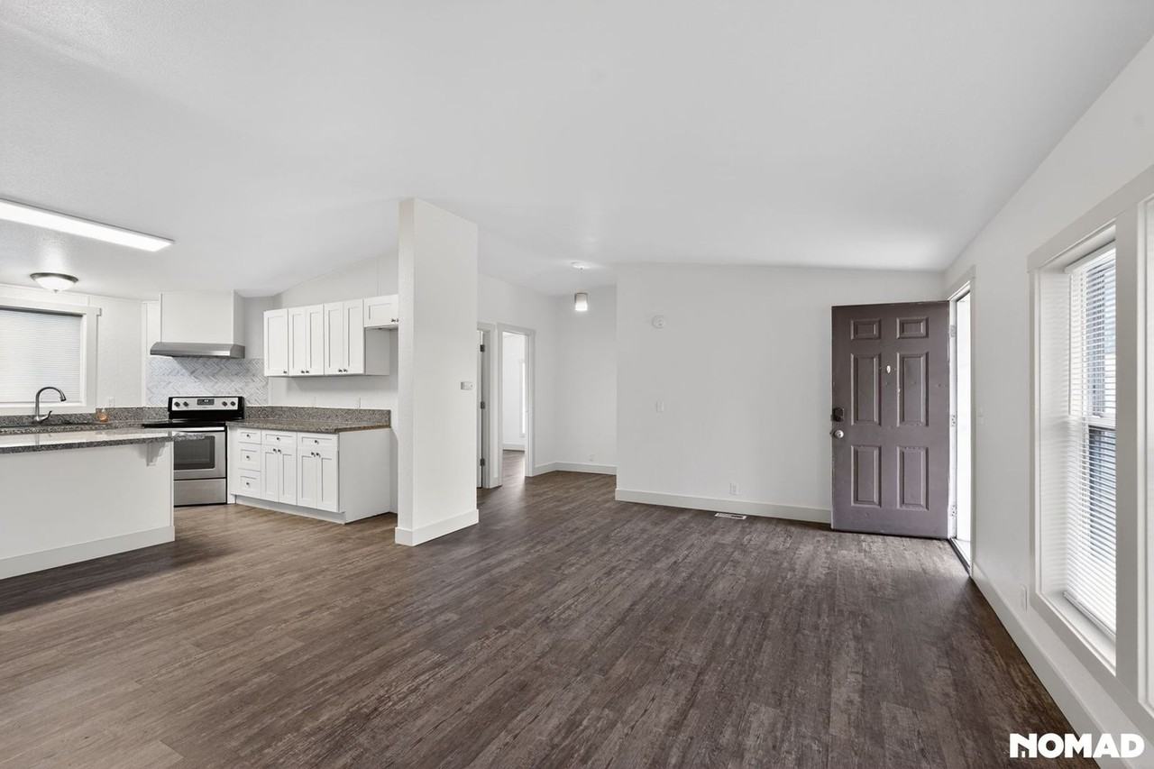 1325 Bramblewood Ln - Photo 3 of 23