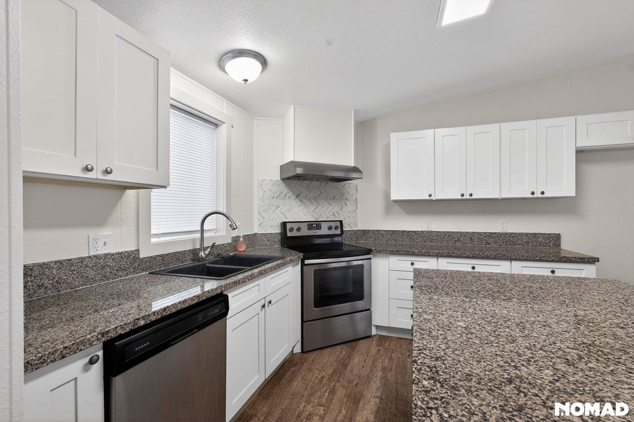 1325 Bramblewood Ln - Photo 7 of 23