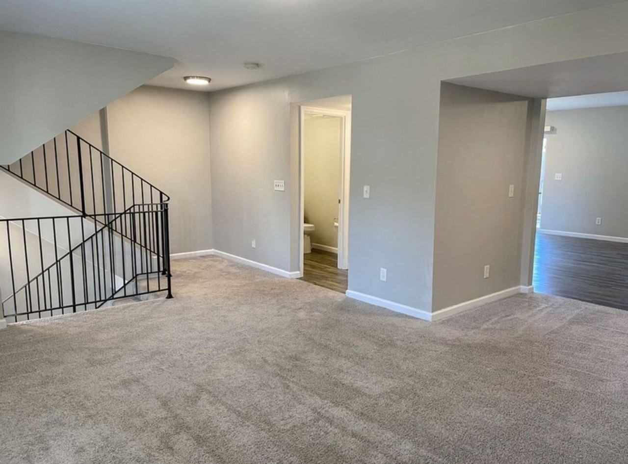 325 Carmel Woods Dr - Photo 2 of 11