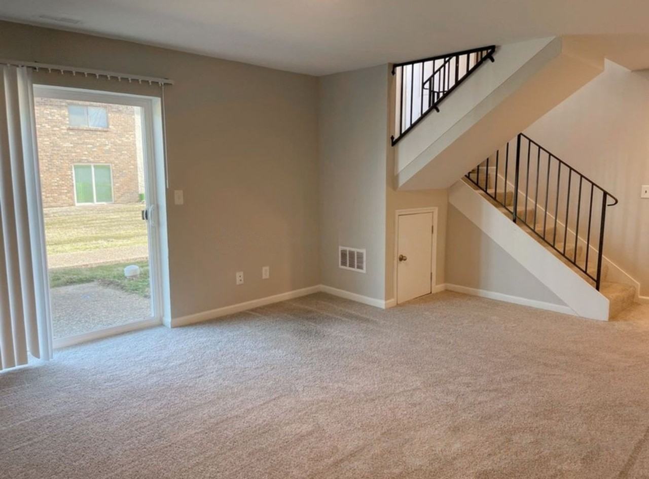 325 Carmel Woods Dr - Photo 3 of 11