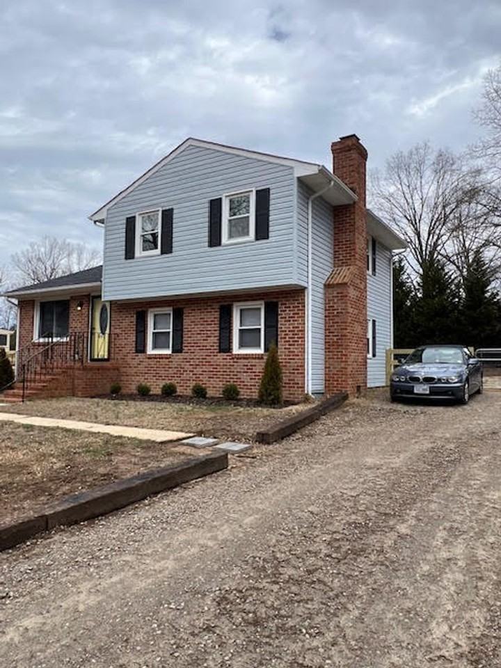 7812 Edwin Ln - Photo 2 of 31