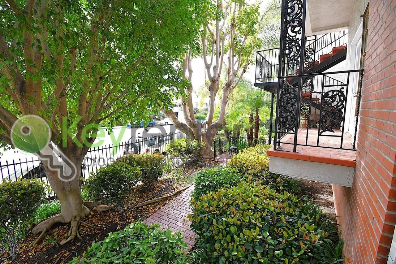 2630 Pirineos Way #5 - Photo 7 of 26