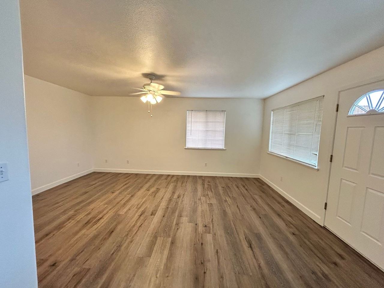 1206 West St #B - Photo 3 of 6