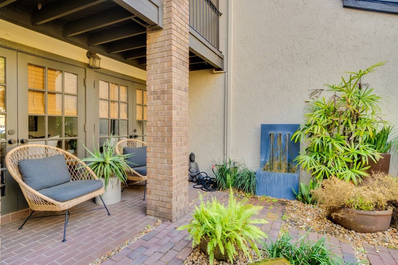 1130 Washington Ave - Photo 4 of 50