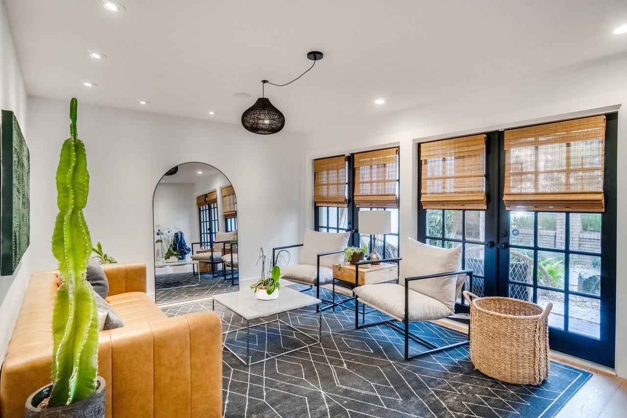 1130 Washington Ave - Photo 5 of 50