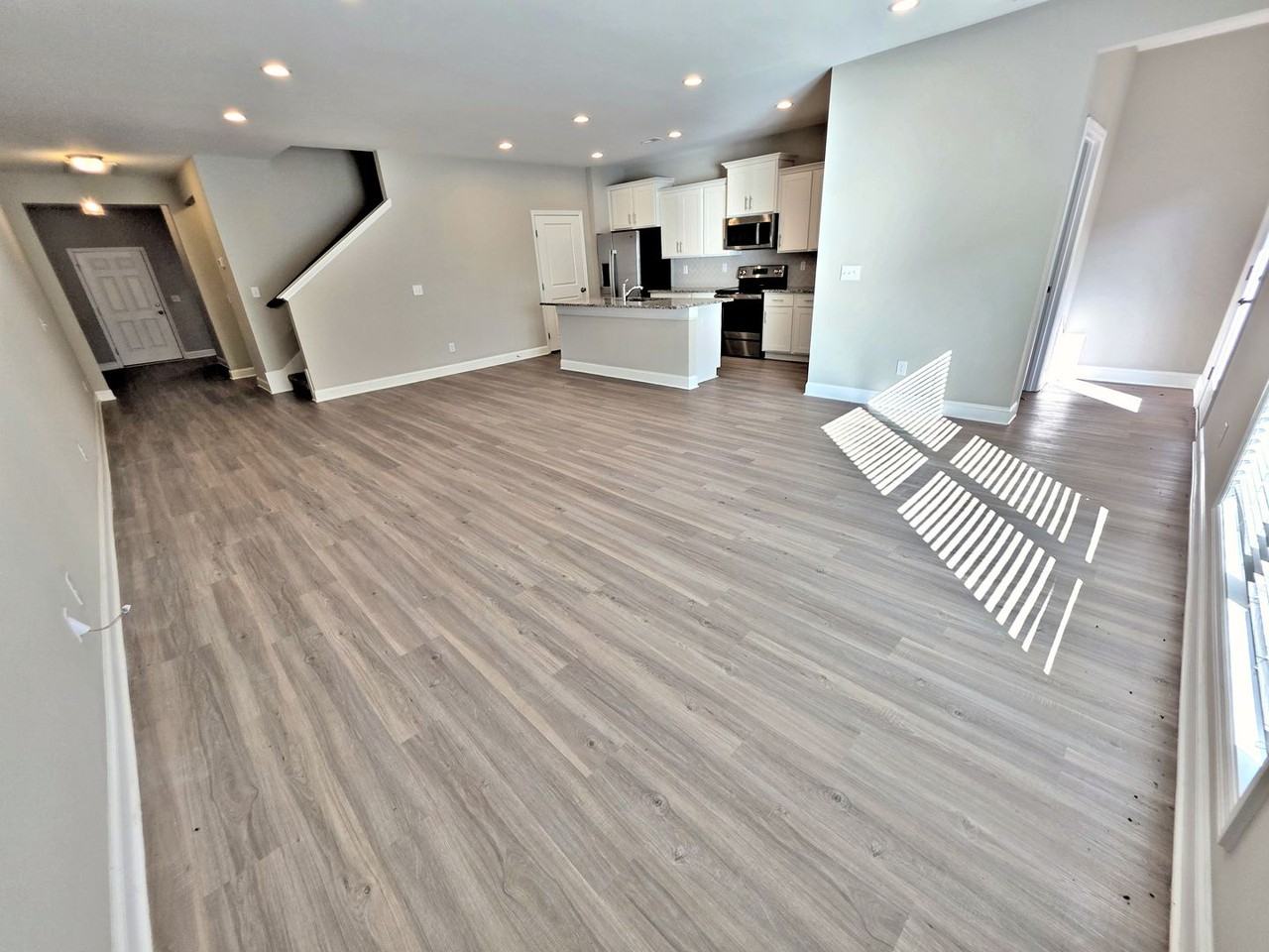 3245 Mcclellan Way Se - Photo 7 of 36