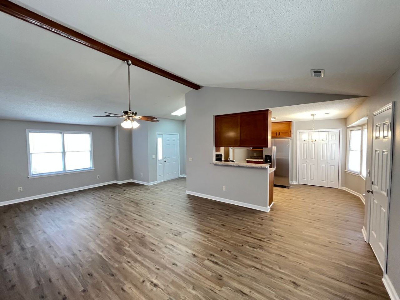 105 Bellhurst Cir - Photo 5 of 24