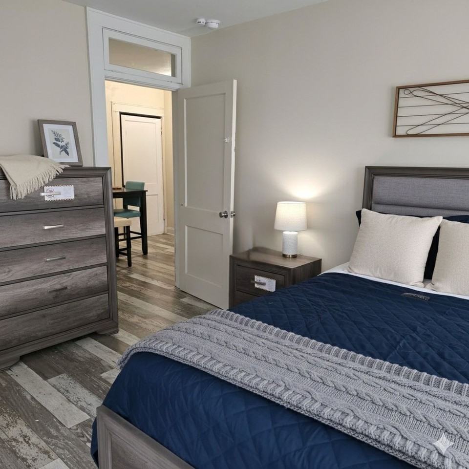 711 Marine St - Photo 7 of 8